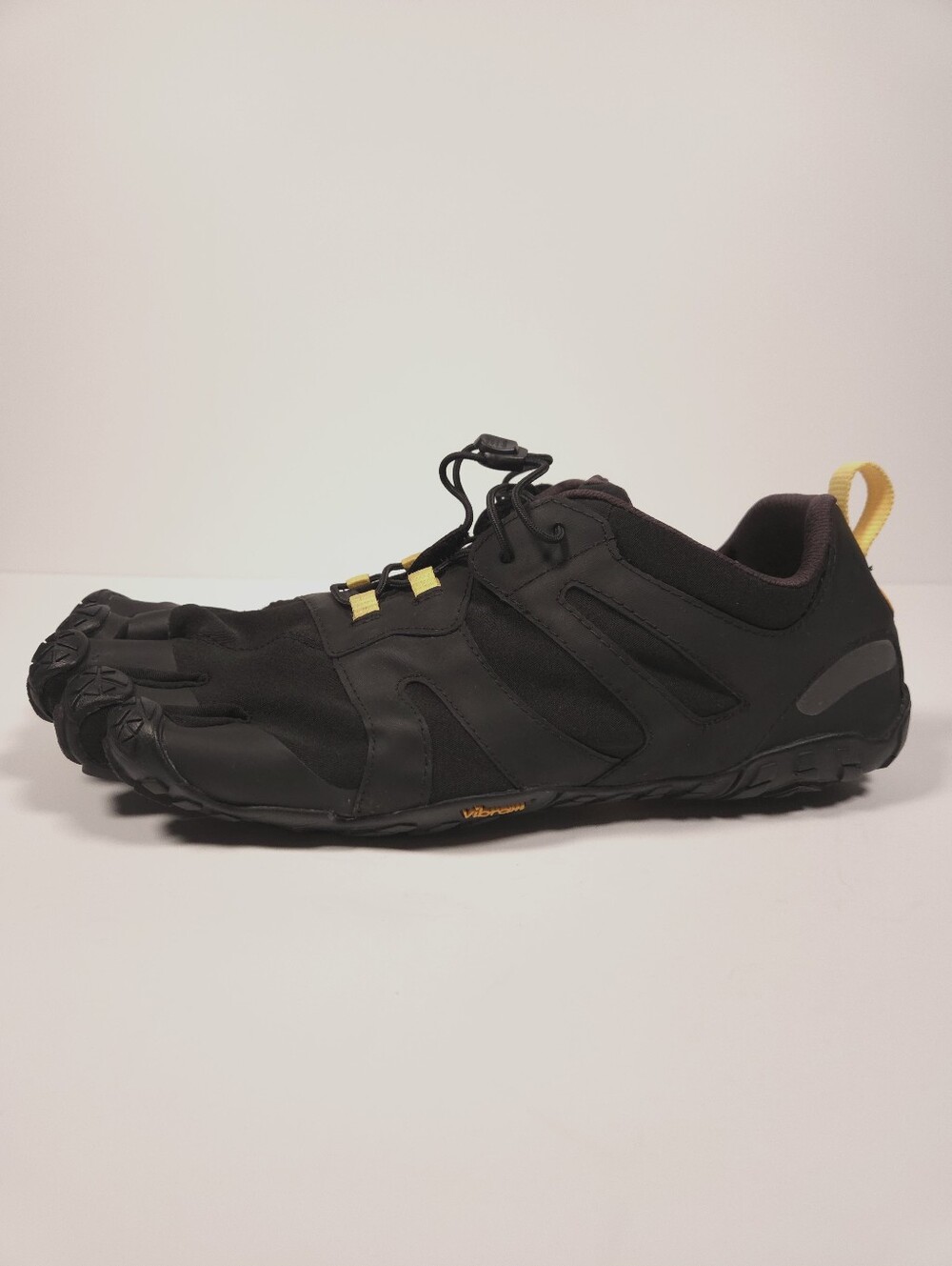 Vibram FiveFingers V-Trail 2.0 Men Size 11-11.5 19M7601 Black Yellow Vibram EUC!